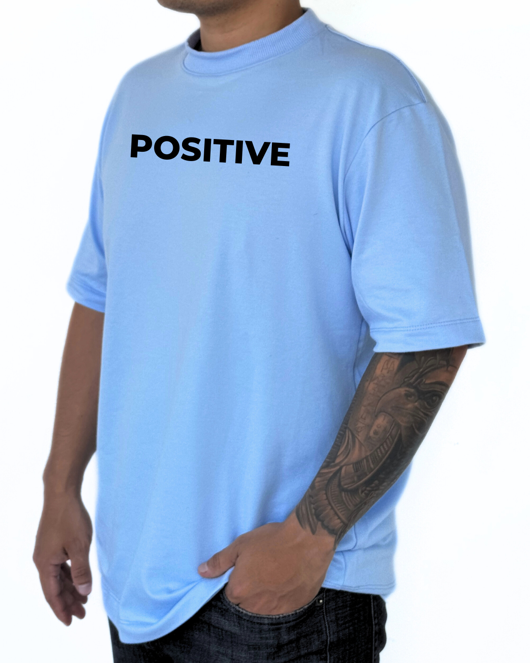 Camiseta Oversize Burda 240G Azul Bebé-Negro