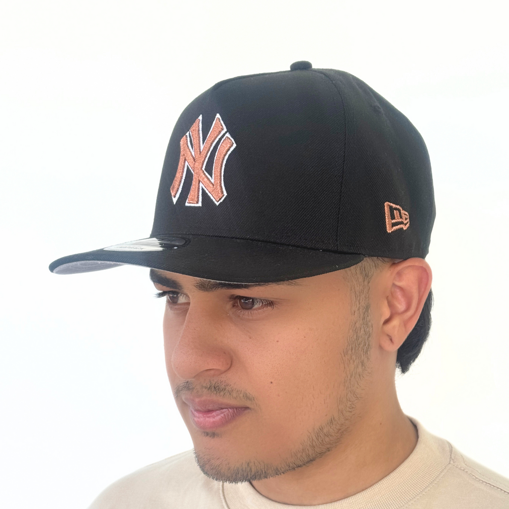 Gorra negra New Era New York palo de rosa