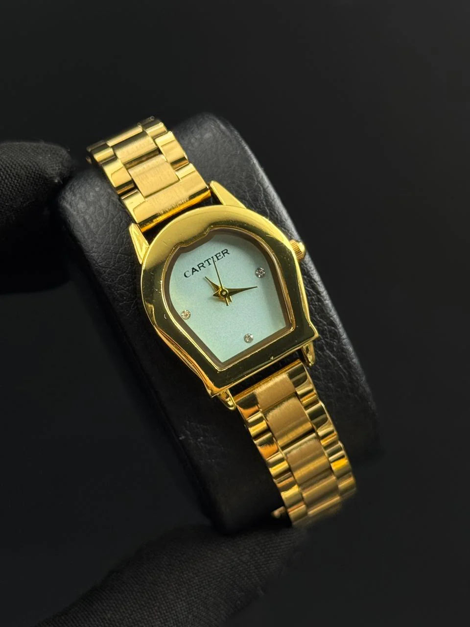 Reloj Crtr Mujer Dorado Tablero Blanco