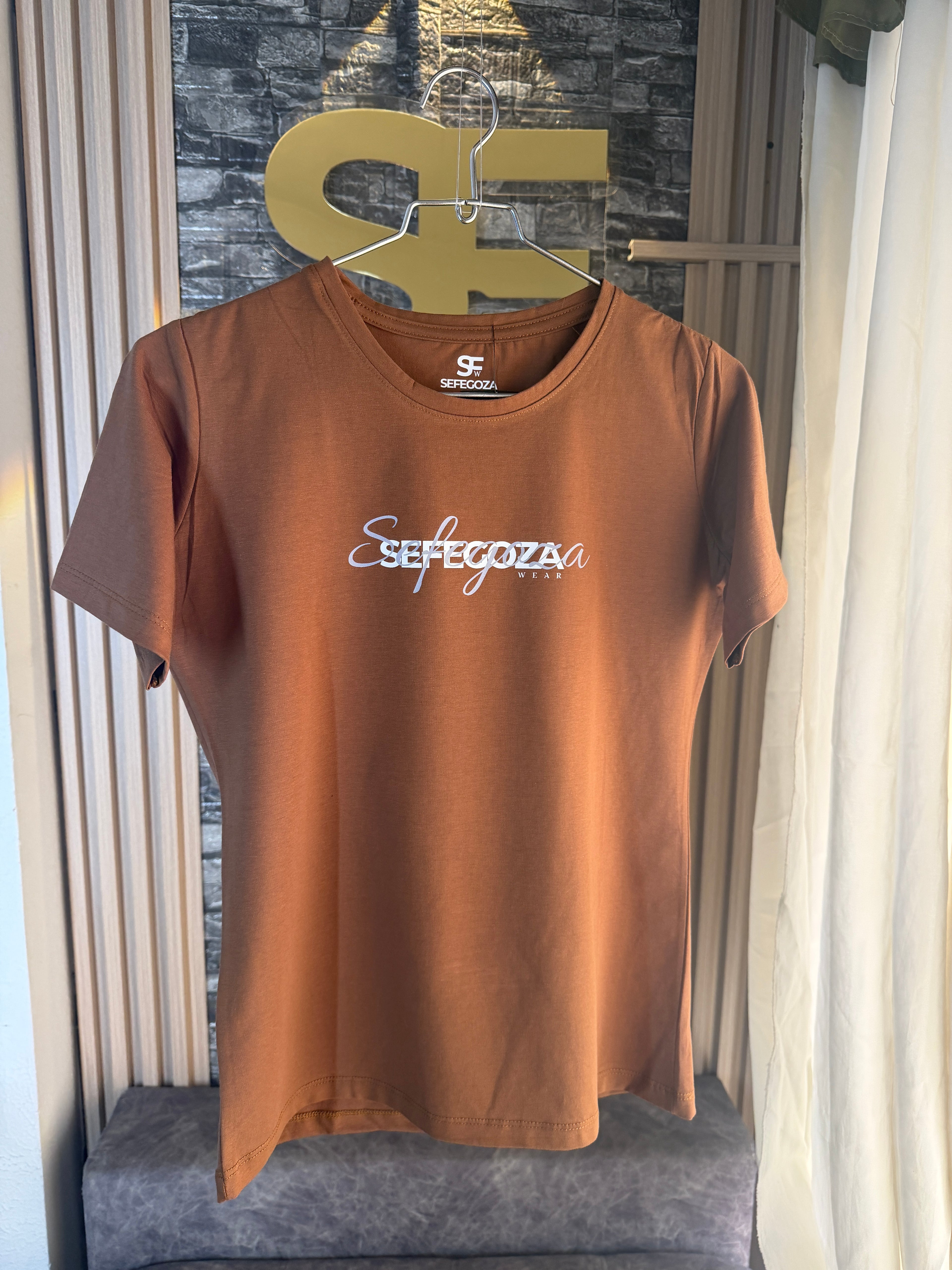 Camiseta de manga corta Café