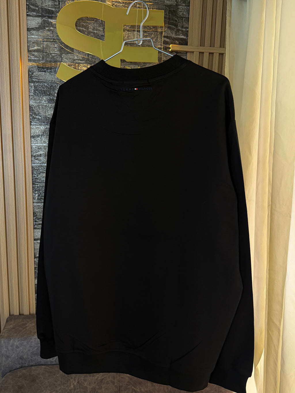Buzo Algodón Negro TomHger