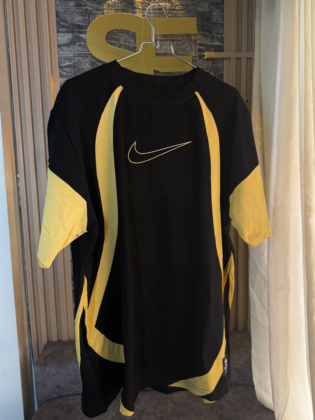 Camiseta Amarillo-Negro NK
